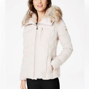 NWOT Calvin Klein Duck-Down Waterfall-Feather Faux-Fur Trim Puffer Coat Jacket.